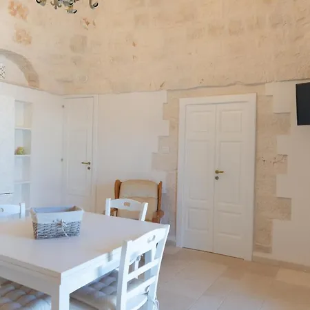 Masseria Carperi Trullo * تْشيستيرنِنو