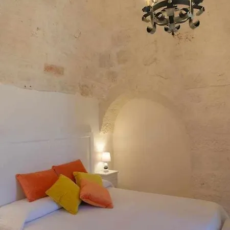 Masseria Carperi Trullo فيلة تْشيستيرنِنو
