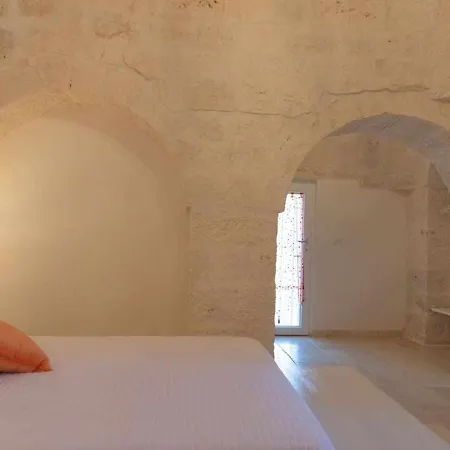 Masseria Carperi Trullo فيلة تْشيستيرنِنو